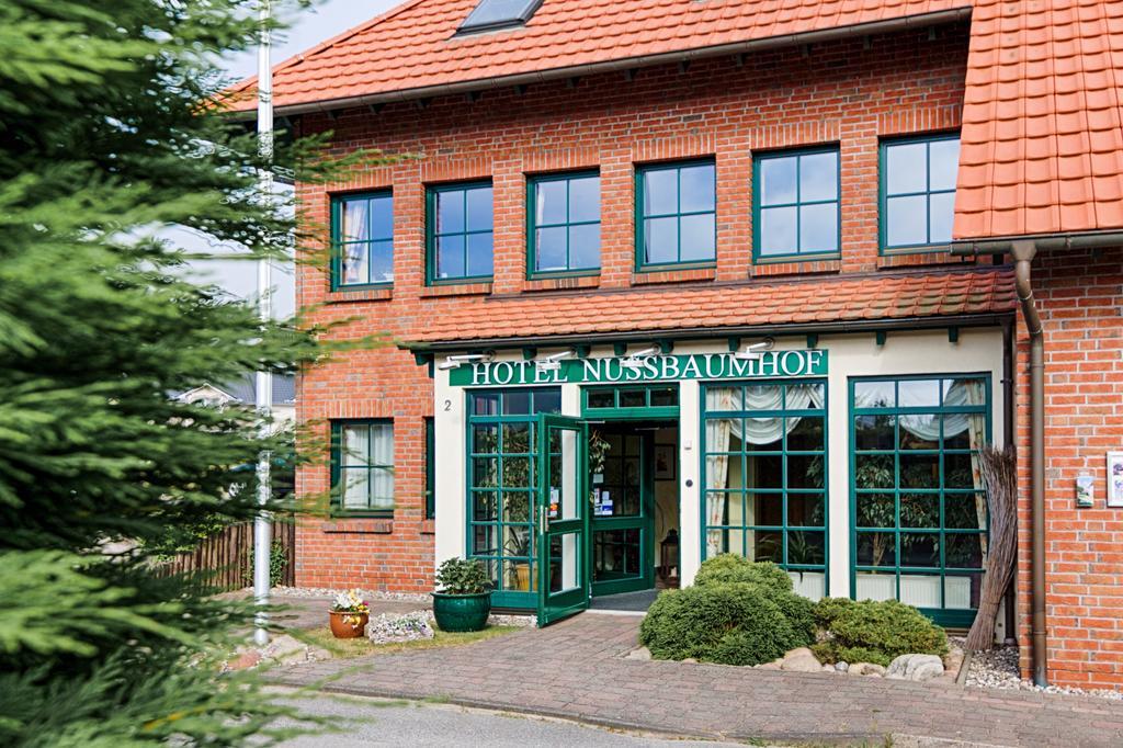 Hotel Garni Nussbaumhof Uckeritz Exterior photo