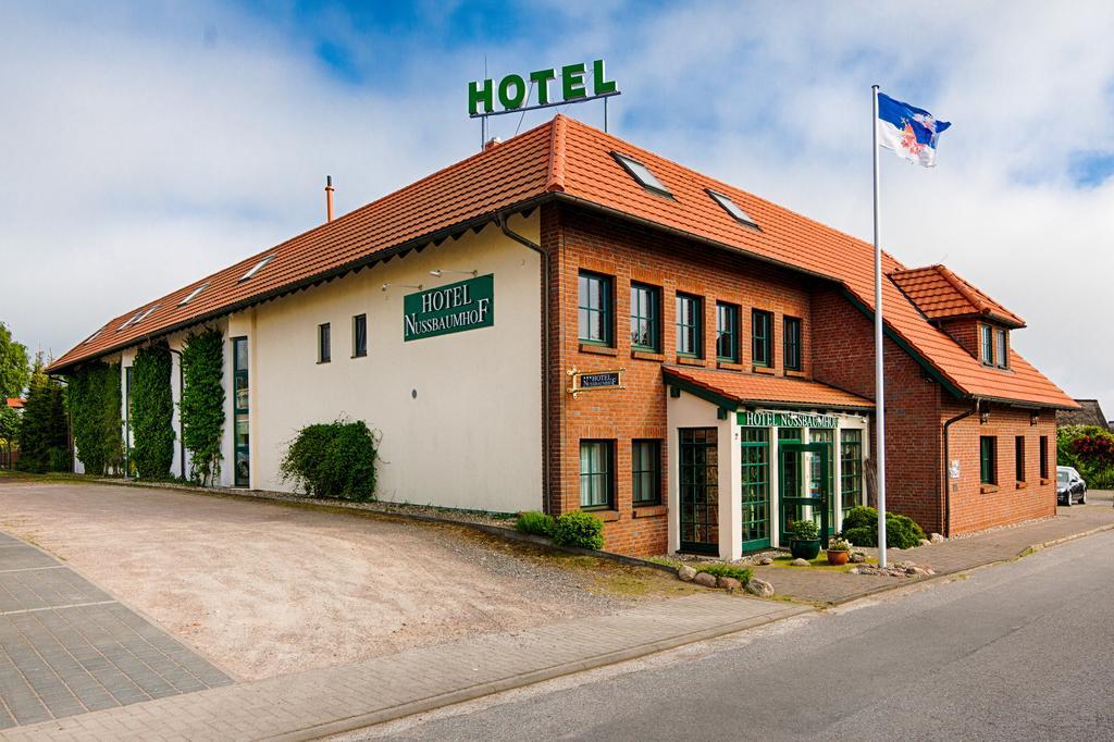 Hotel Garni Nussbaumhof Uckeritz Exterior photo