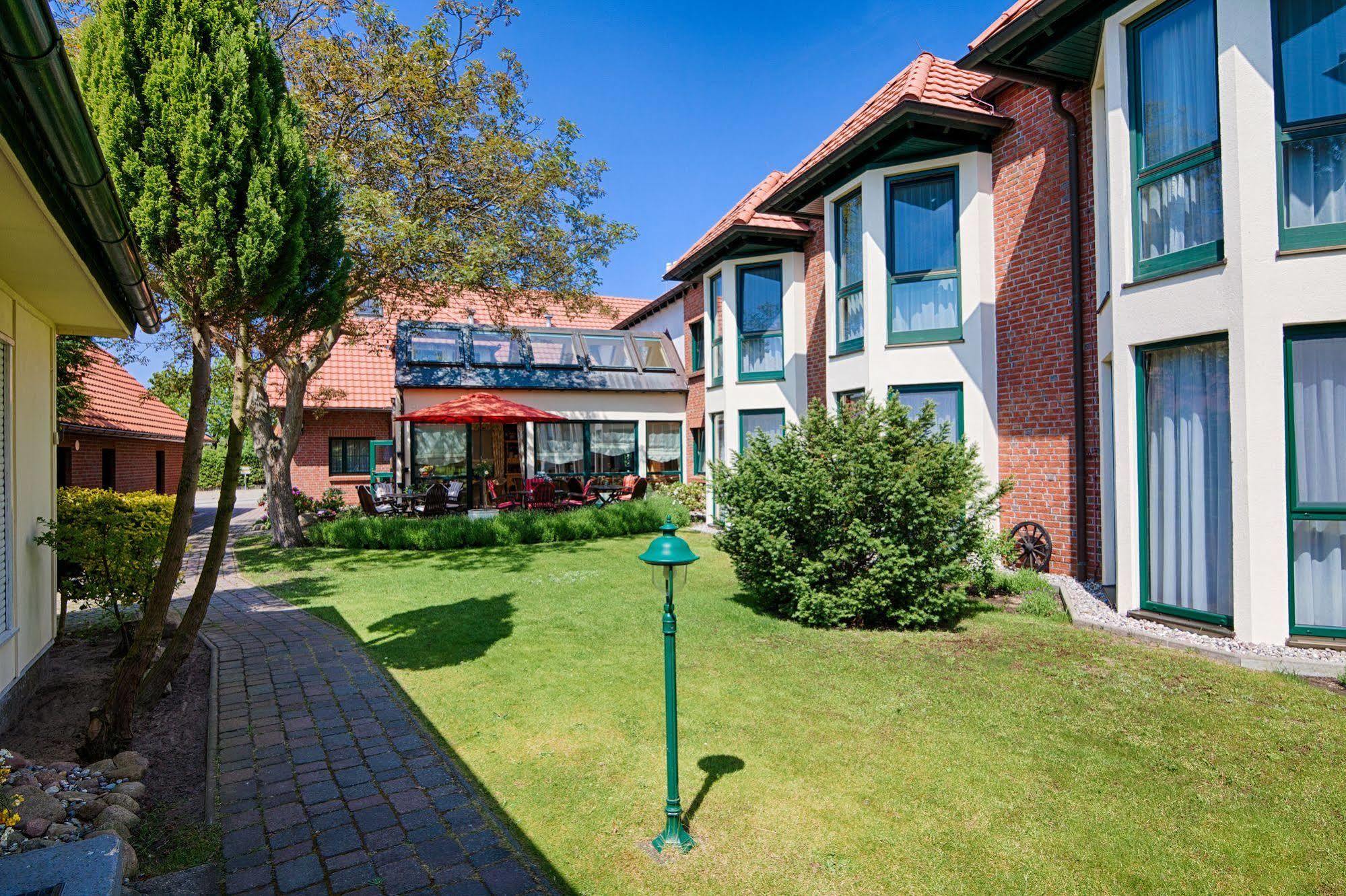 Hotel Garni Nussbaumhof Uckeritz Exterior photo
