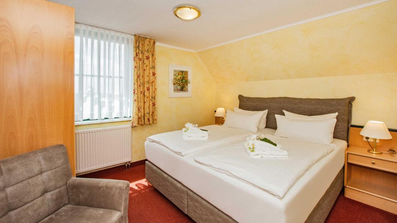 Hotel Garni Nussbaumhof Uckeritz Exterior photo